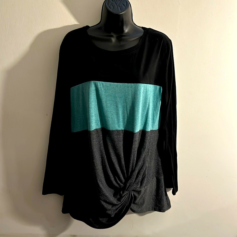 Large green black & gray color block long sleeve faux knot tunic